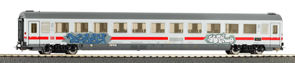 Пассажирский вагон Bvmmz 187 2-го класса DB AG VI, с граффити