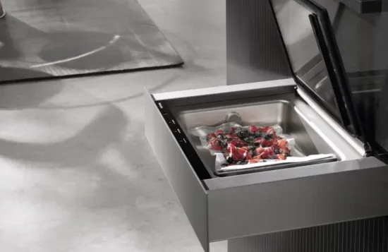 Вакуумный упаковщик Miele EVS7010 OBSW черный