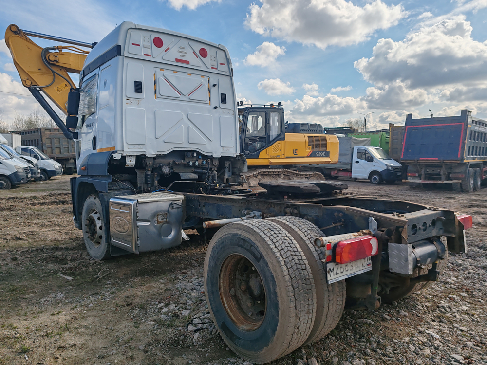 Ford Cargo 4x2 Седельный тягач Cargo (Дизельный, 12,7 л, 420 л.с., МТ)