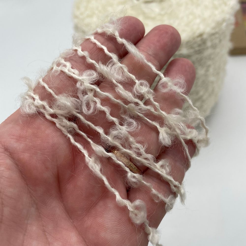 FILATI RICCIO 22% мохер 38% меринос 40% полиамид