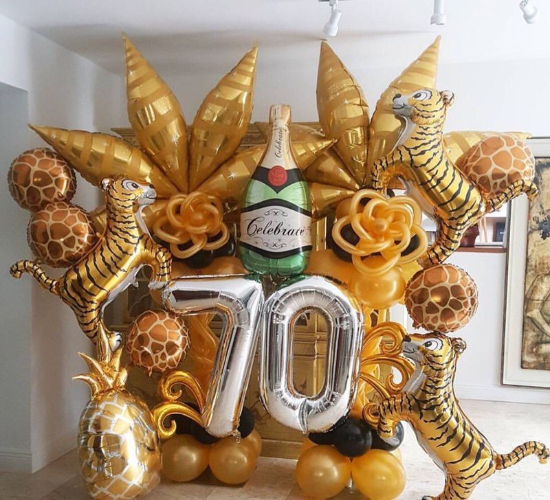Оформление воздушными шарами на юбилей - отличный способ украсить праздник!