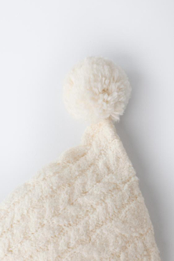 ZARA ЧЕПЧИК ВЯЗКИ «КОСЫ» С ПОМПОНОМ, ЭКРЮ