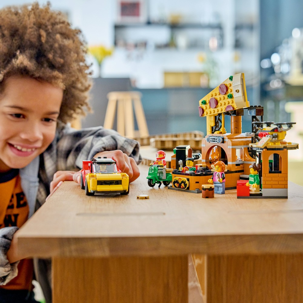 Конструктор LEGO City 60496 Доставка пиццы с транспортными средствами — фото 9