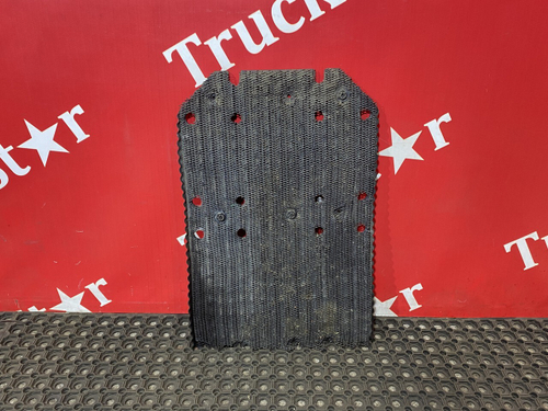 Брызговик крыла заднего