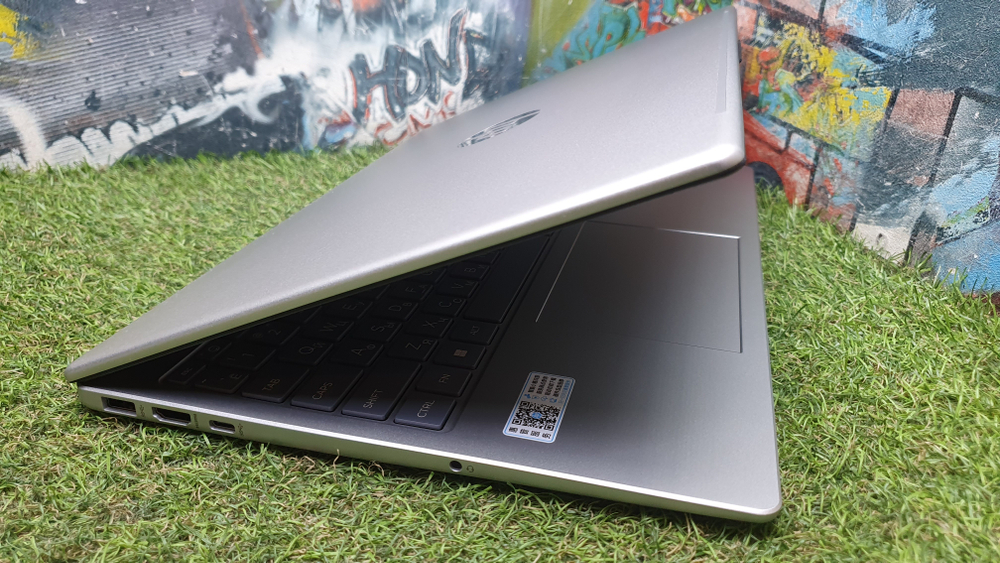 Ноутбук HP i7-13/16Gb/FHD/