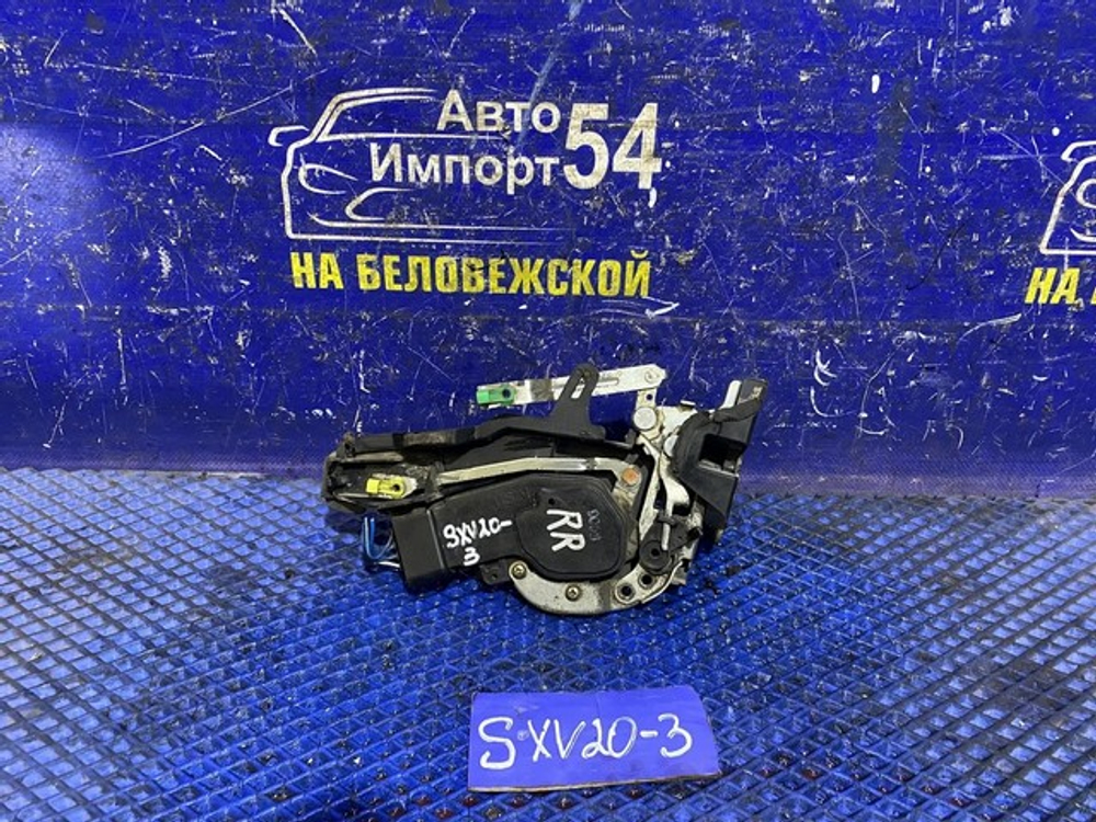 Замок двери задней правой TOYOTA CAMRY GRACIA 1999