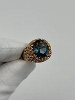 Кольцо с синим кристаллом