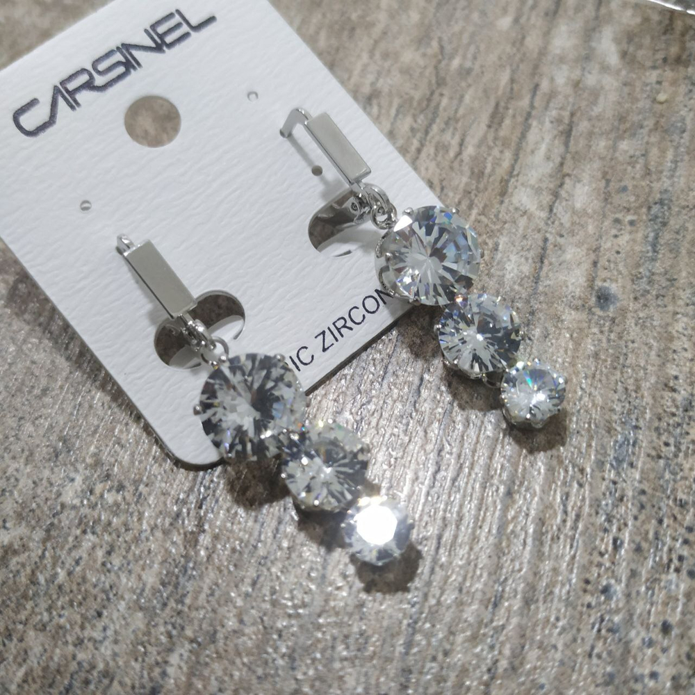 Серьги на англ.заст (квадрат) Cubic Zirconia подвеска 3 круга на уменьшение цвет прозрачный металл серебристый