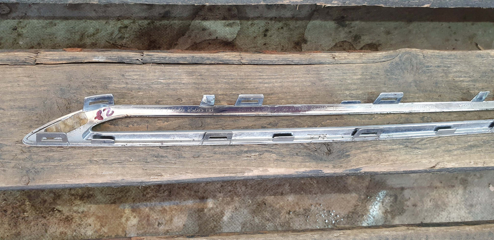 Молдинг решетки правый Mercedes GLE (C292) 15-19 Б/У Оригинал A2928880285