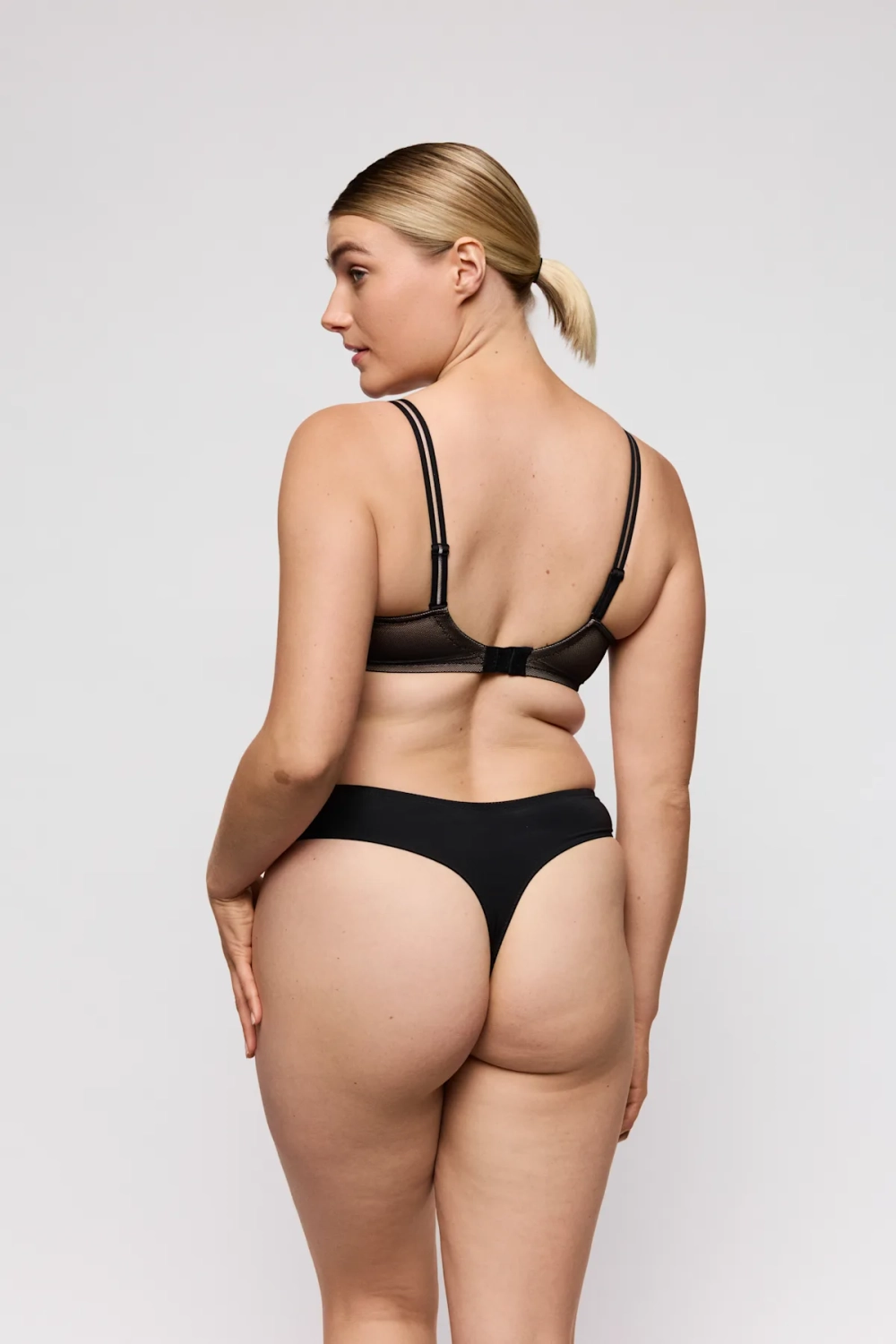 PRIMADONNA Twist Cools Трусы стринги, черный