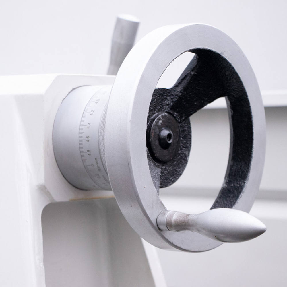 PROMA SPF-1000PHS универсальный токарный станок с УЦИ