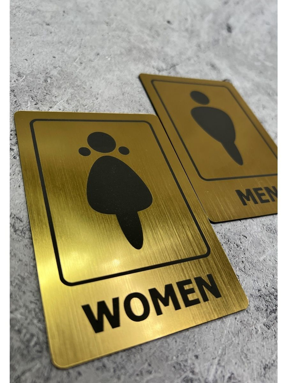 Табличка Туалет