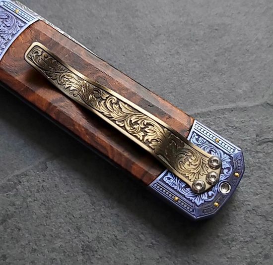 Нож автоматический Pro-Tech ULTIMATE CUSTOM GODSON Bottega Incisioni - клинок Vegas Forge Damascu, рукоять титан, золото 24К, всечка + поарочная коробка