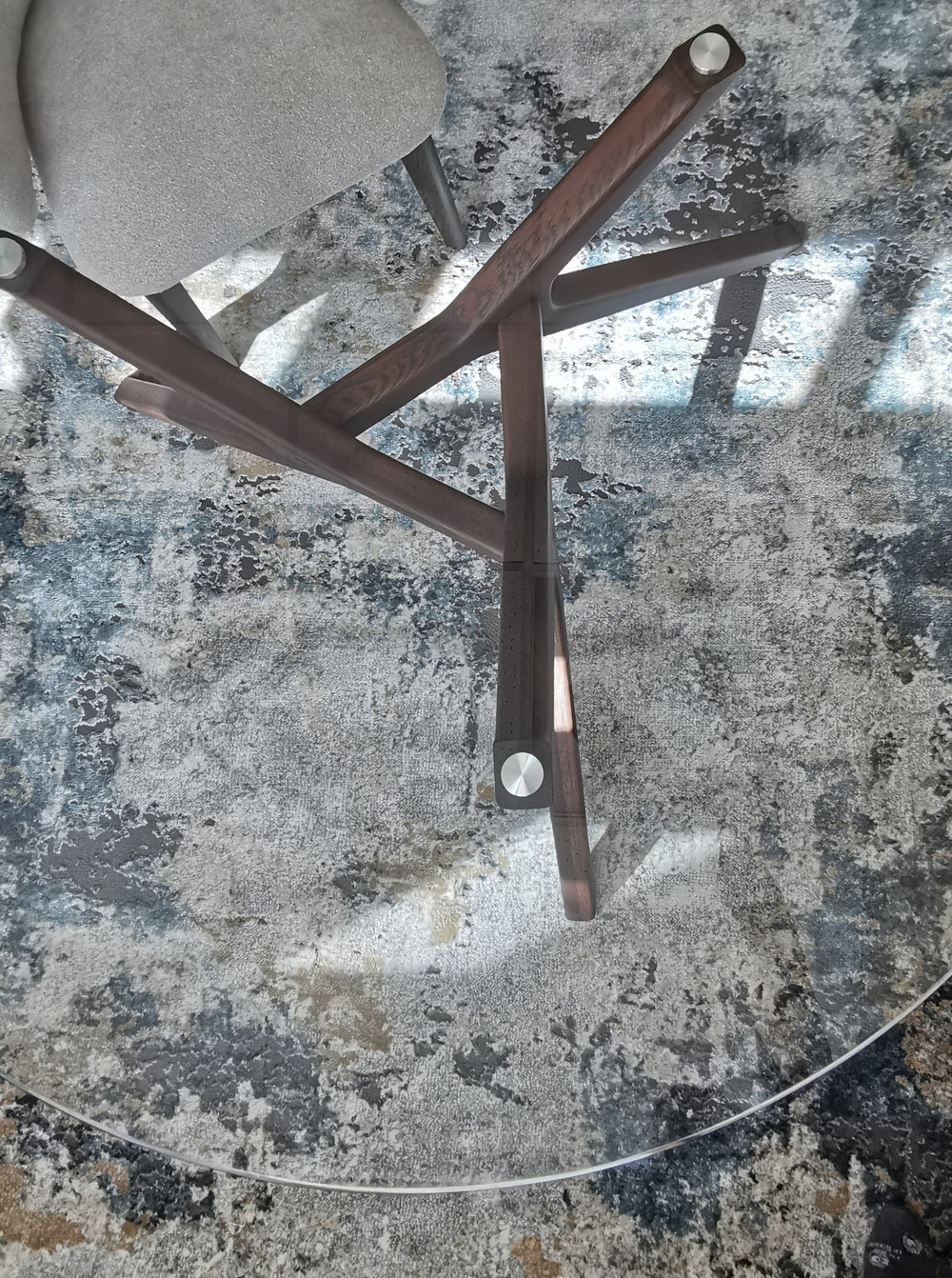 Дизайнерский стол TRIANGLE GLASS 100