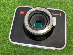 BlackMagic Cinema Camera 2.5K Canon EF