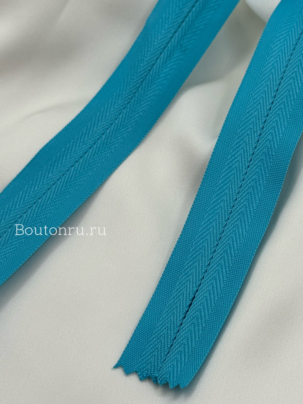 Молния потайная неразъемная лазурная