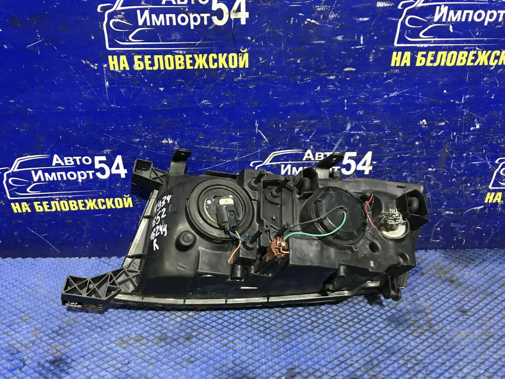 Фара передняя правая NISSAN CEDRIC 1999-2001