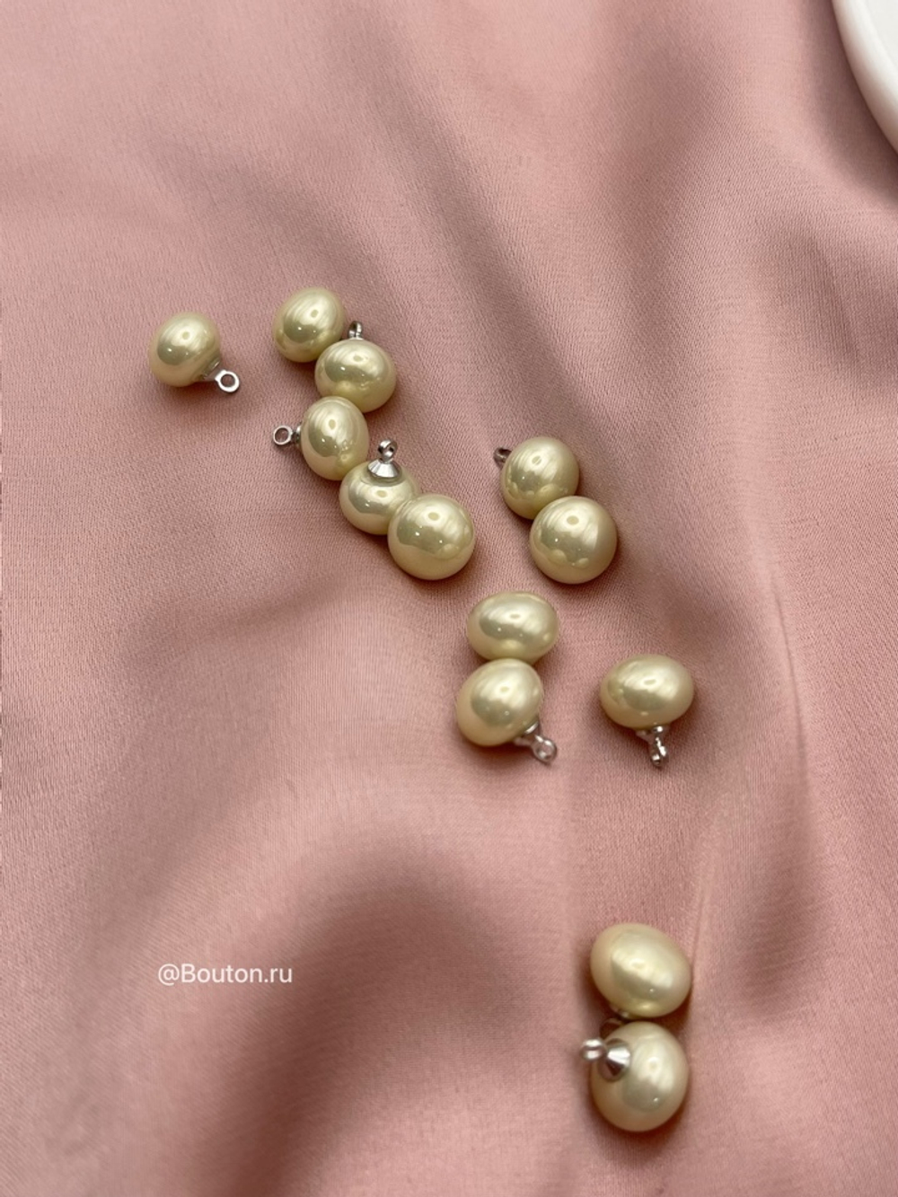 Пуговицы Жемчужные4 молочные (желтоватые)