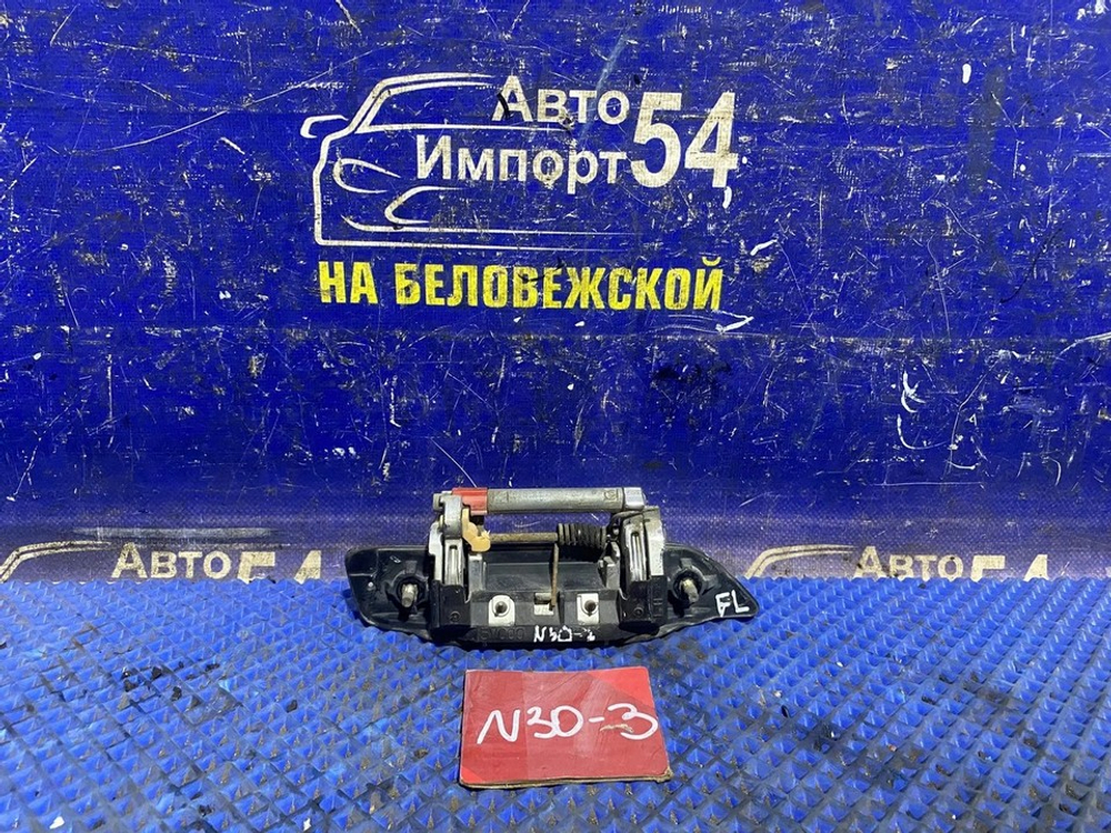 Ручка двери передней левой внешняя NISSAN R'NESSA 2000
