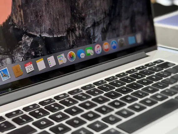 Б/У Ноутбук Apple MacBook Pro 16/512 Gb Silver (C02P910LG9FT)