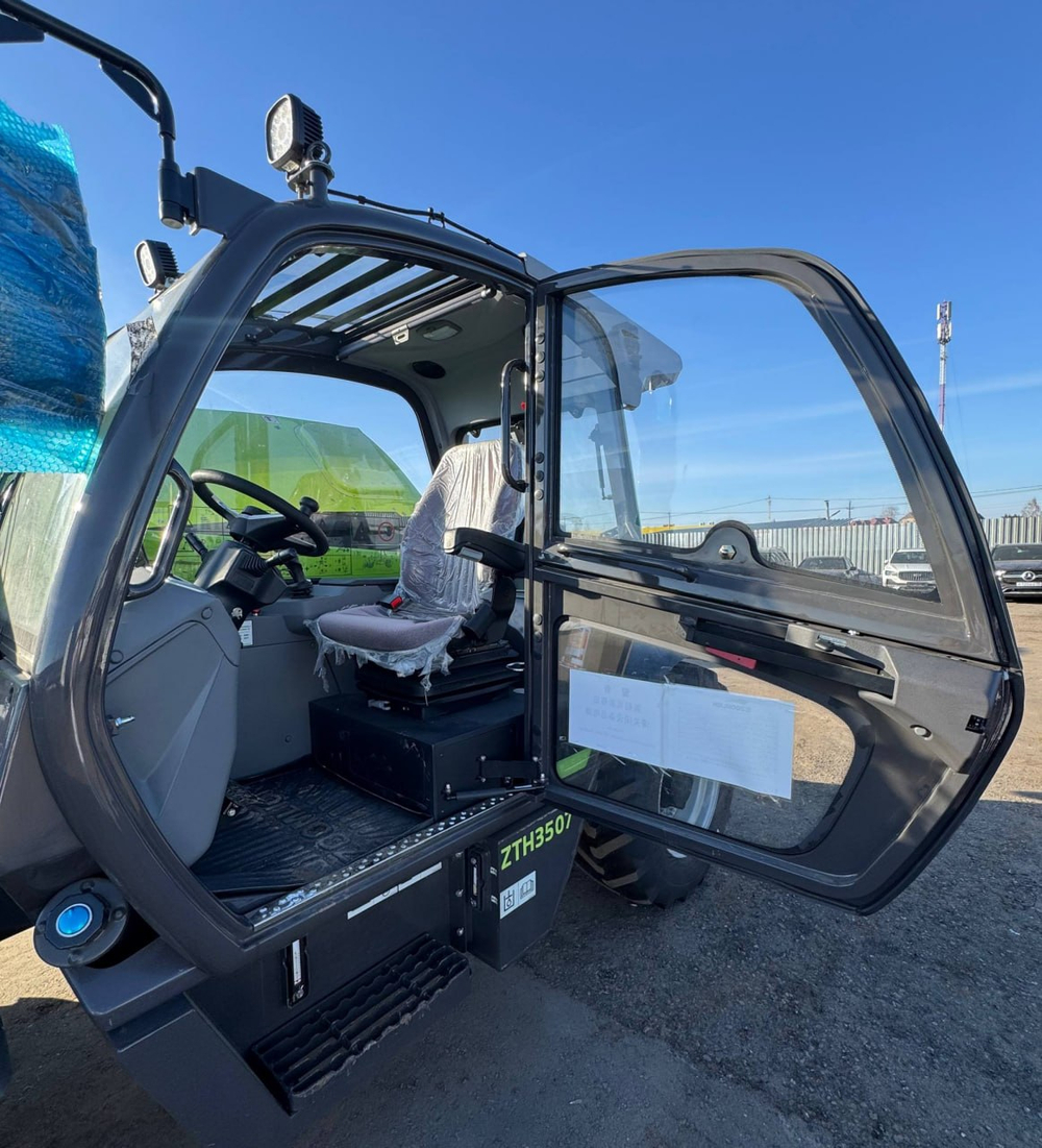 Zoomlion ZTH* Телескопический погрузчик ZTH3507 (Дизельный, 4,1 л, 101 л.с., АТ)