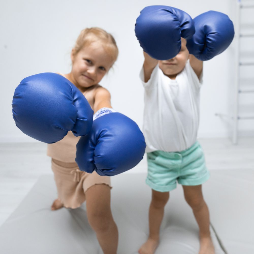 Перчатки боксерские детские (8 унций)