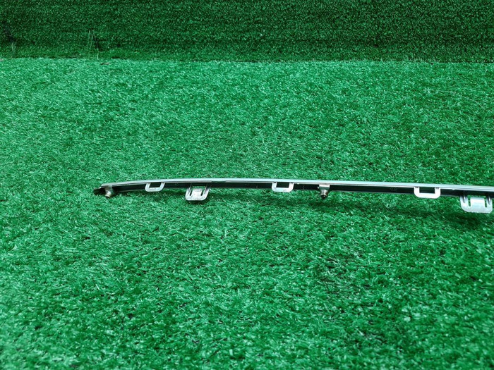 Молдинг переднего бампера Hyundai Genesis 2 13-16