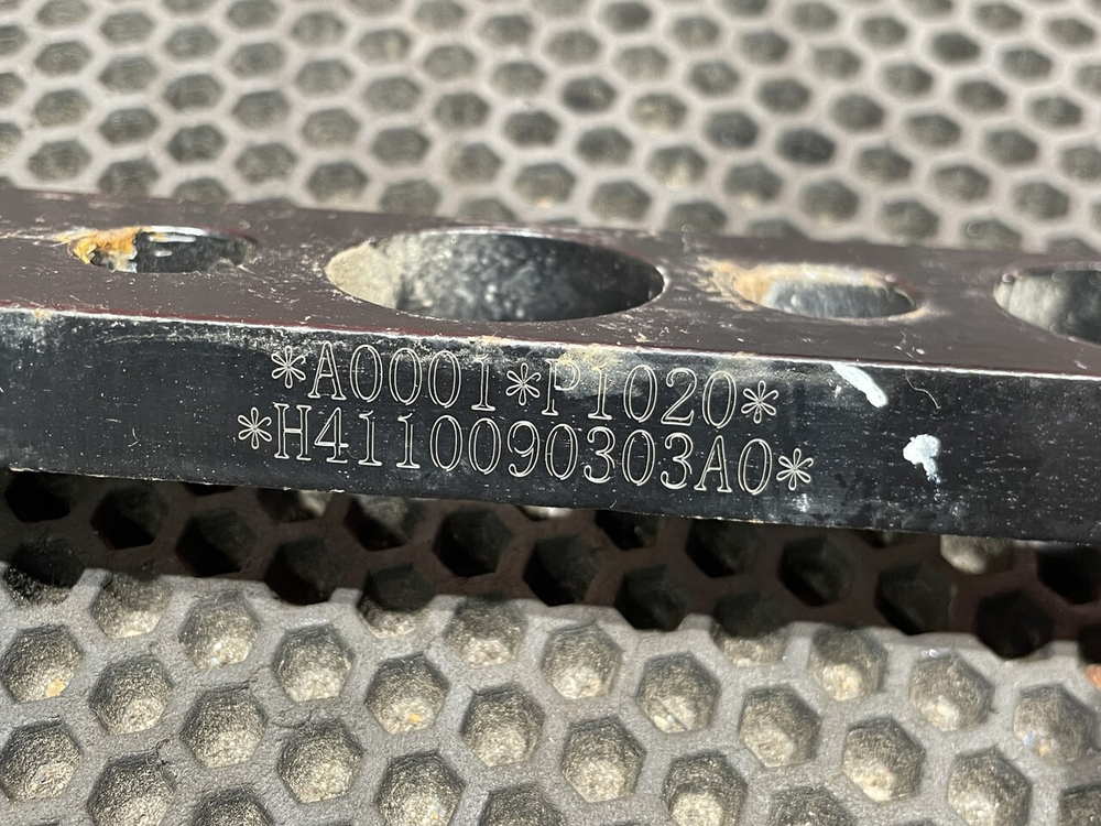 Комплект проставок топливного бака 2024г.