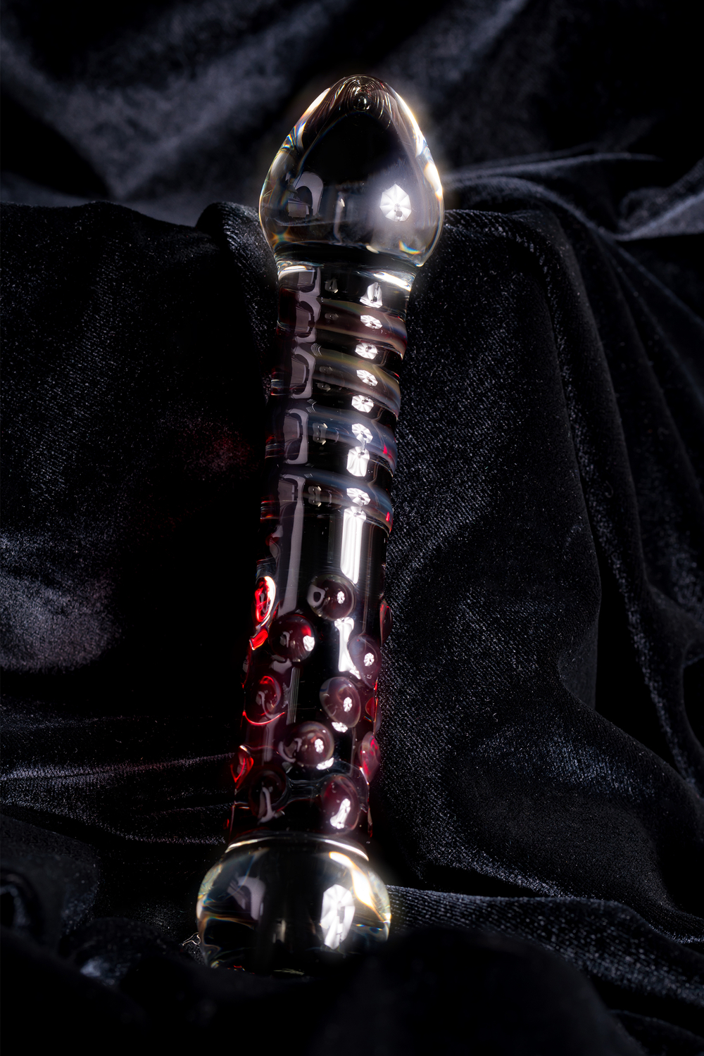 Фаллоимитатор Sexus Glass стеклянный с красными полосками 21 см