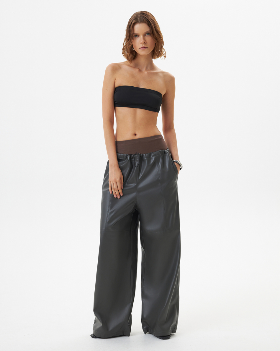 WIDE V-LEATHER TROUSERS