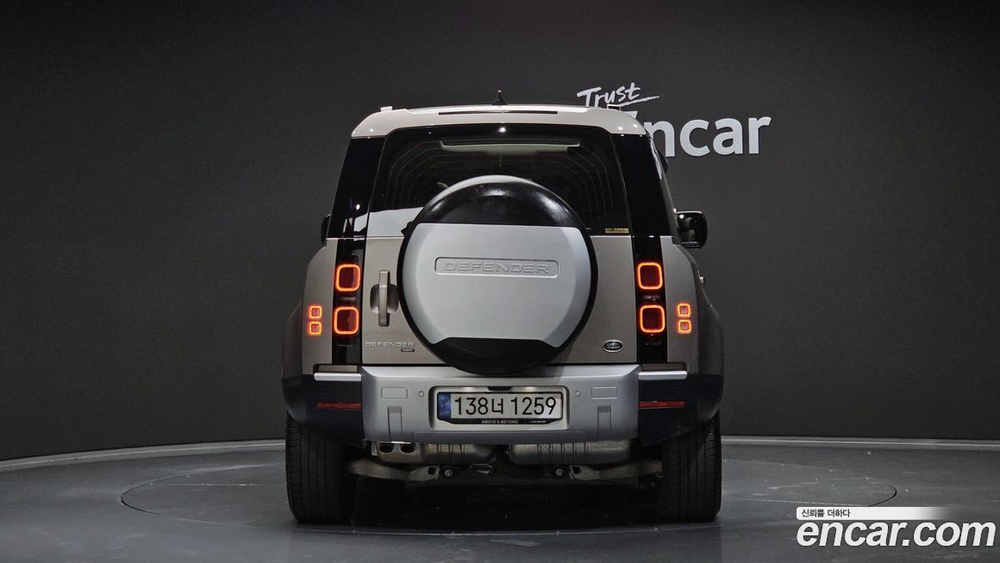 Land Rover Defender (L663) 110 D300 HSE (07.2022)