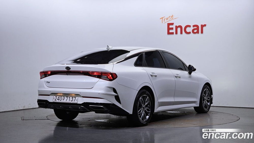 Kia K5 (Optima) 3 Generation 2.0 (01.2020)
