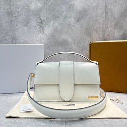 Jacquemus Le Bambinou 34 cm