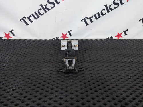 Ограничитель двери левой 2023г.