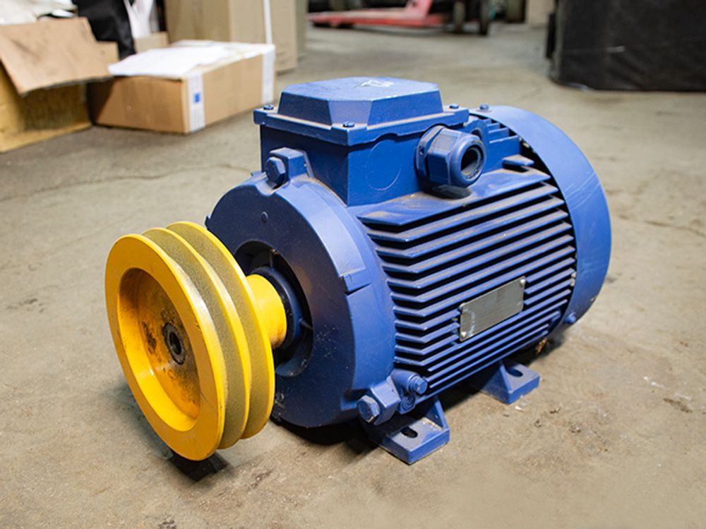 Электродвигатель со шкивом К22