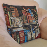 Декоративный гобеленовый чехол для интерьерной подушки Библиотекарь 47*47
