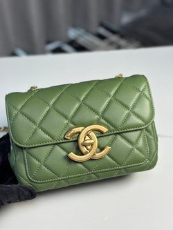 Chanel Bag 19 cm