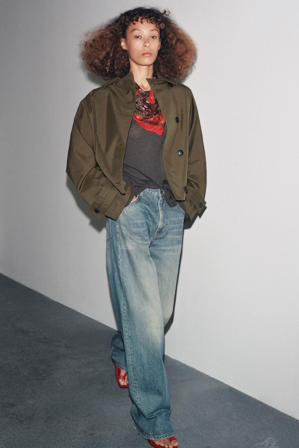 ZARA КОРОТКИЙ ТРЕНЧ WATER REPELLENT — ZW COLLECTION, СВЕТЛЫЙ ХАКИ