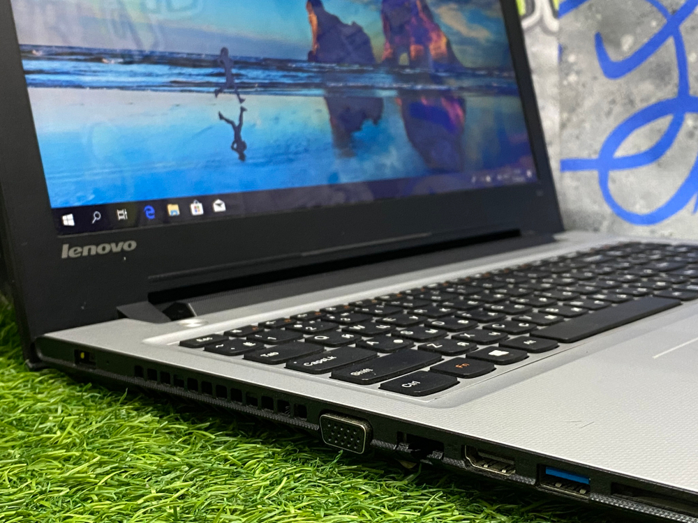 Ноутбук Lenovo 15.6' Pentium/GF 920M 1GB/4GB/250GB + 500GB/ IdeaPad 300-15IBR[80m300n1rk]/Windows 10