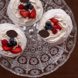 Фруктовница-конфетница Oliva Branch (Олива Бранч) со стеклянной чашей 1257 Серебро