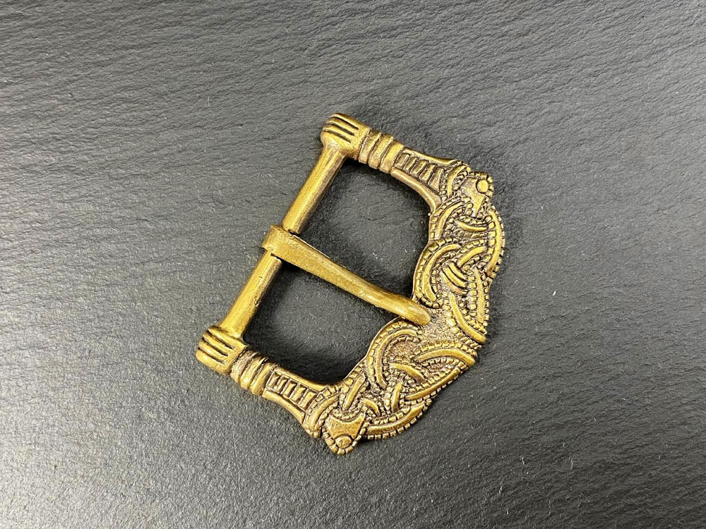 Пряжка. Норвегия, Гокстад, 10 век. Стилизация