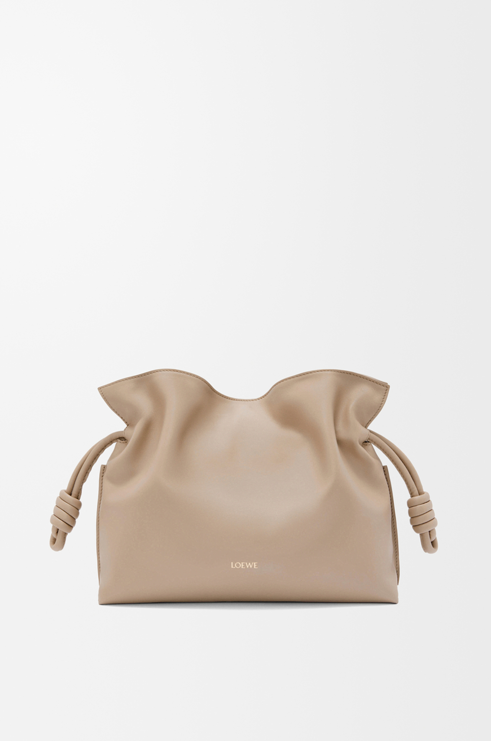 Loewe Сумка-клатч среднего размера Flamenco из телячьей кожи наппа, песочный