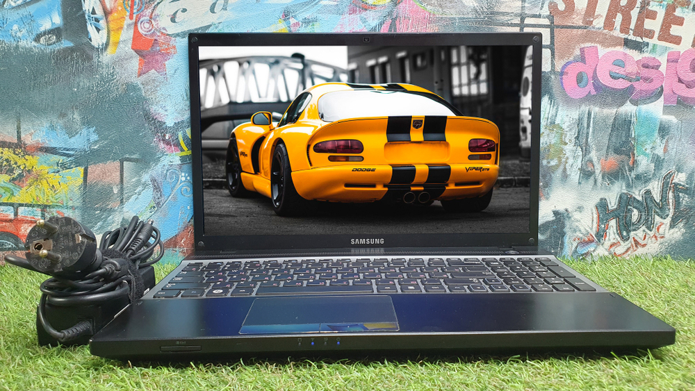 Ноутбук Samsung AMD A6/5 Gb/HD 7400M 1Gb/ NP305V5A-S0ARU/ Windows 7