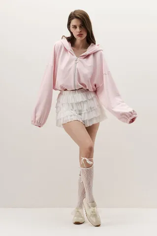 Укороченное худи на молнии нежно-розового цвета
