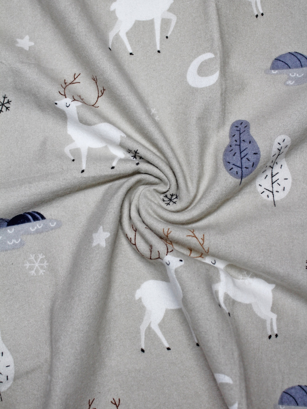 Комплект фланелевых пелёнок: Зайки и олени 90*130