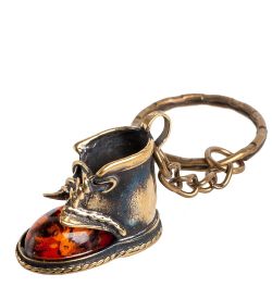 AM- 006 Брелок «Ботинок» (латунь, янтарь)