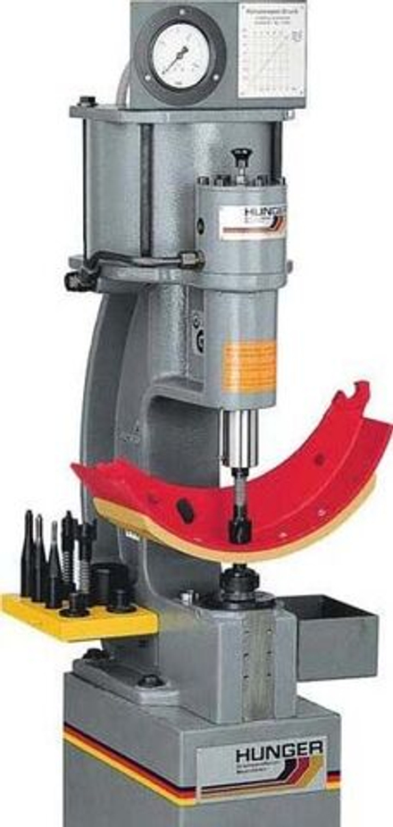 Клепальный станок Machinery N332