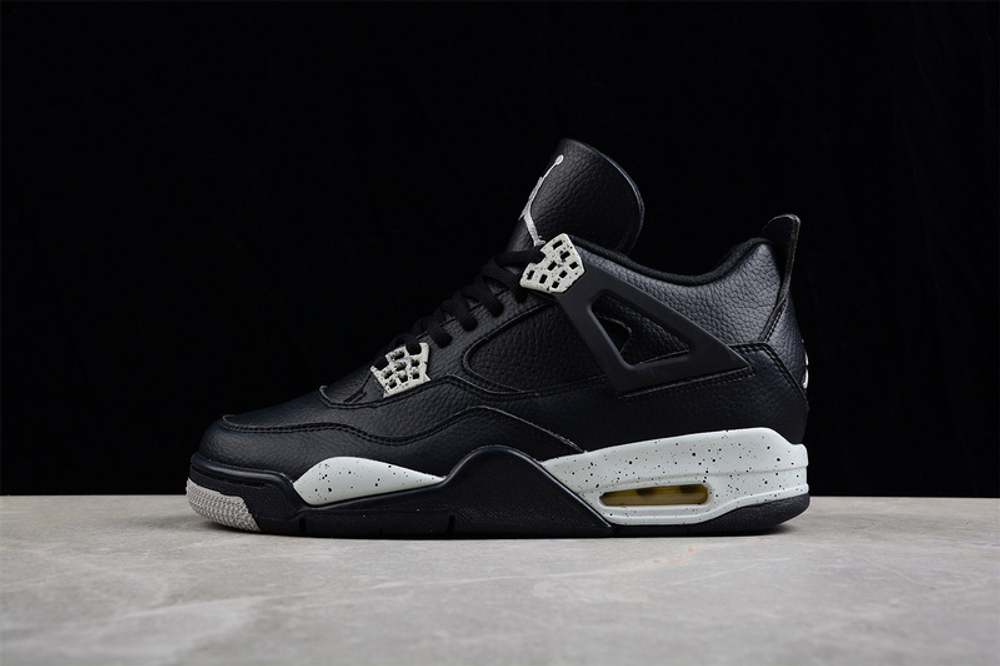 Купить кроссовки Nike Air Jordan 4 Retro Oreo в баскетбольном магазине futbasket.ru