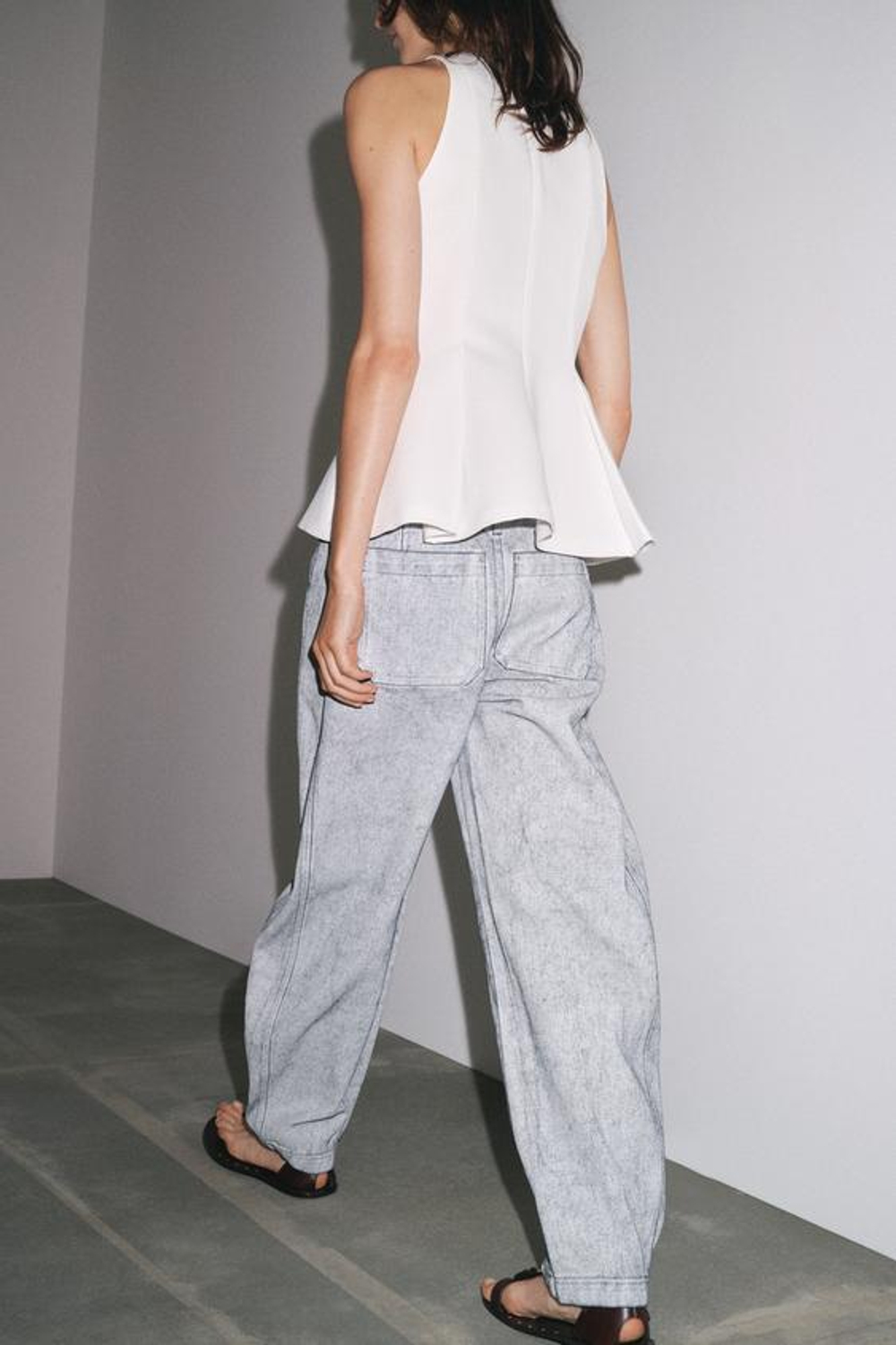 ZARA ЗАУЖЕННЫЕ ДЖИНСЫ С ПОКРЫТИЕМ И СРЕДНЕЙ ПОСАДКОЙ — ZW COLLECTION, СИНИЙ