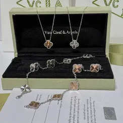 Винтажный браслет Van Cleef & Arpels Alhambra, 5 мотивов
